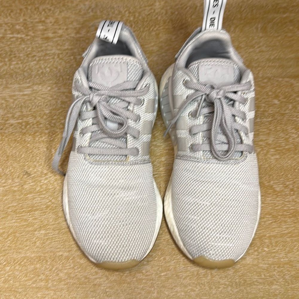 Adidas NMD R2 - Picture 2 of 8